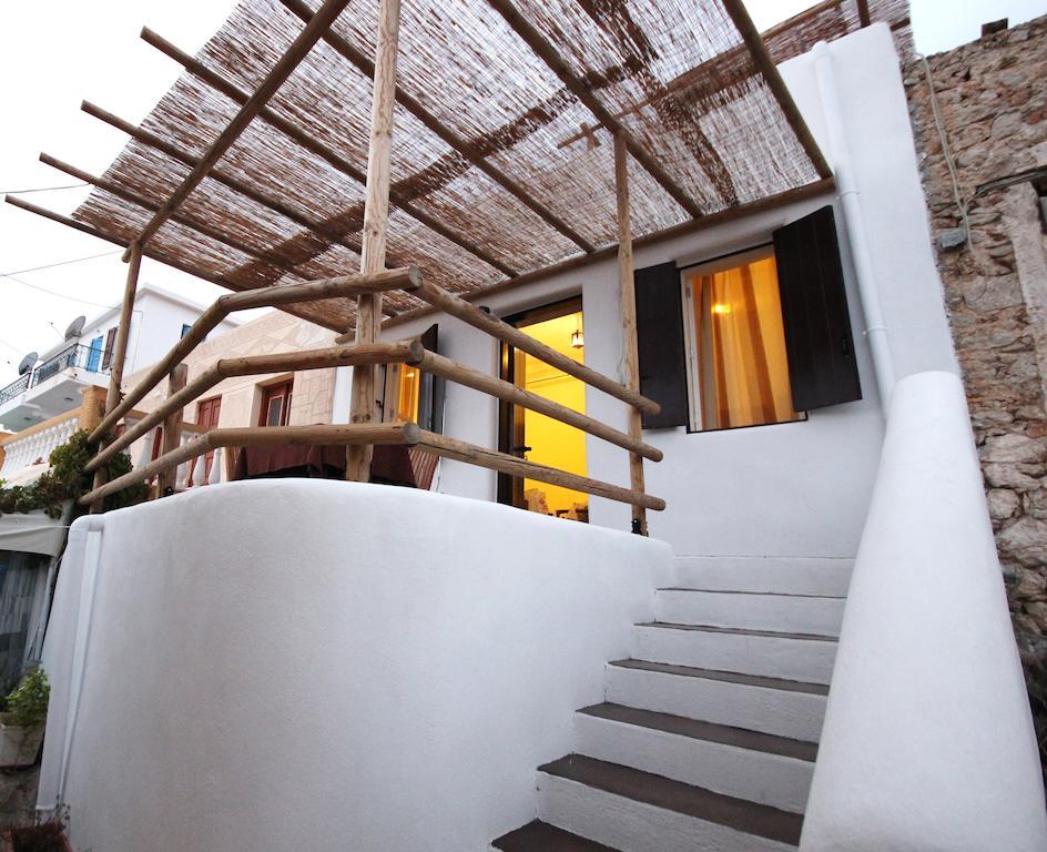 Atlantis Houses Chalki Town エクステリア 写真