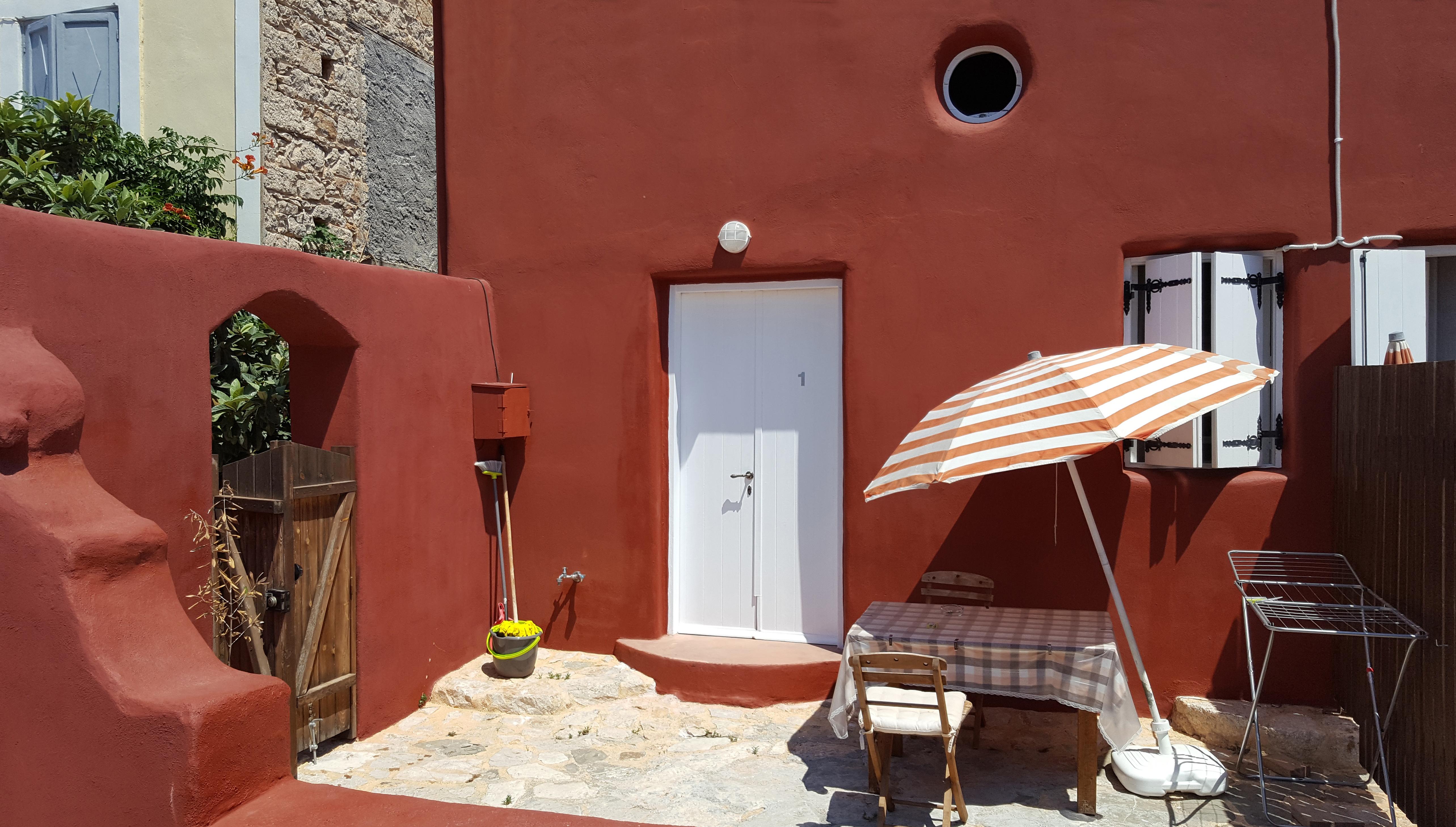 Atlantis Houses Chalki Town エクステリア 写真